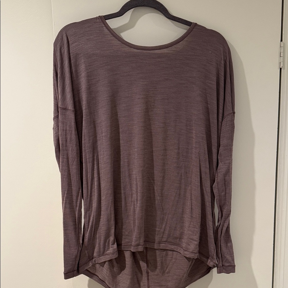 lululemon athletica Long Sleeve backless Top in Plum